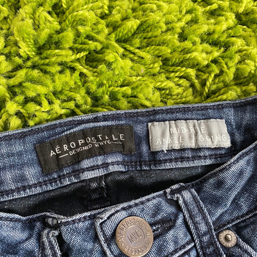 Jeans - Picture 2 of 3